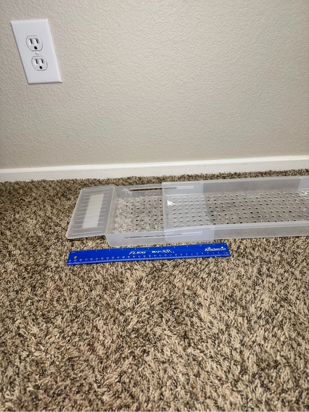 NWOT Clear Plastic Bath Caddy Tray